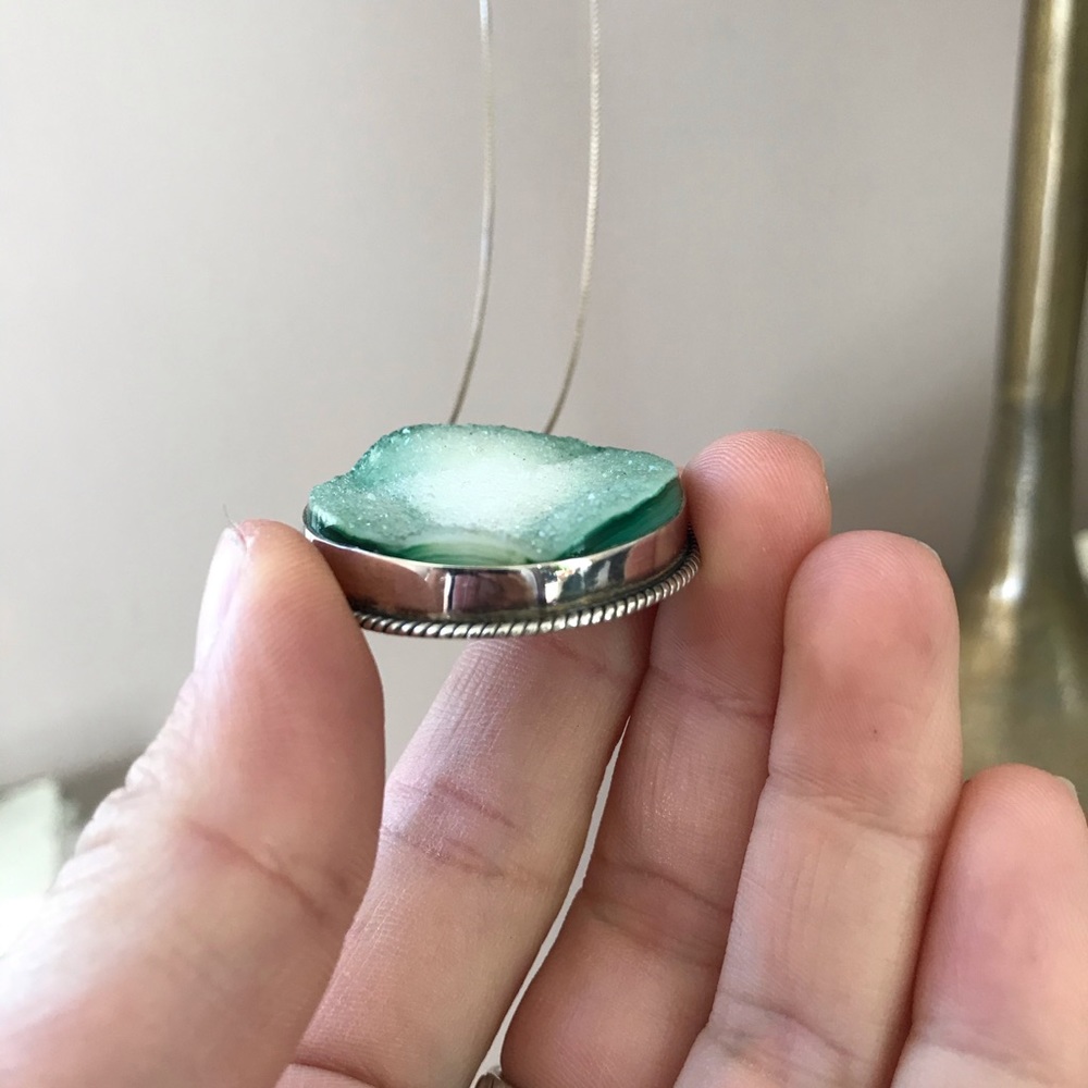 Light Green Crystal Rock Stone Pendant - Picture 3 of 4